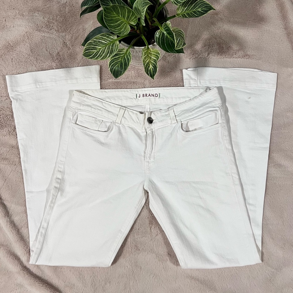 J.Brand Jeans - “Love Story” Wide-leg Flare - Size 31 🤍